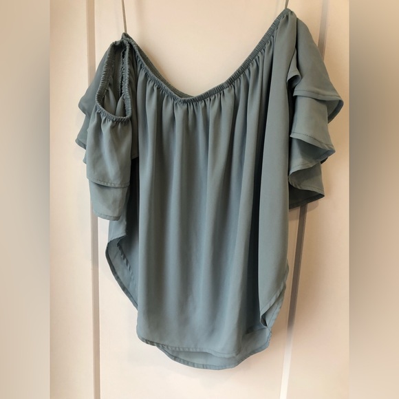 Blue notes off the shoulder top - Picture 2 of 3